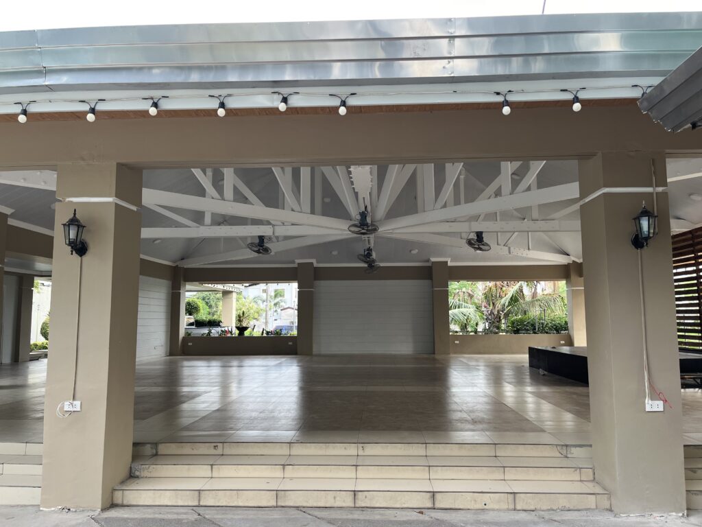 suburbia clubhouse