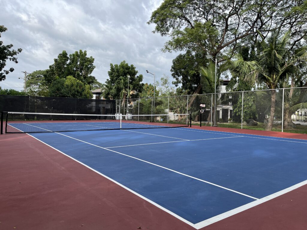 suburbia north tennis court